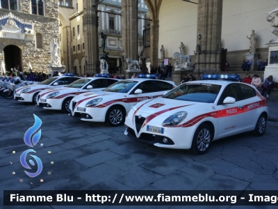 Alfa Romeo Nuova Giulietta Restyle
Polizia Municipale di Firenze
Automezzi 59-61-67-68 schierati in Piazza della Signoria
Allestimento Focaccia

164° Anniversario Polizia Municipale di Firenze
Parole chiave: Alfa_Romeo Nuova_Giulietta_restyle polizia_municipale_firenze 164_anniversario