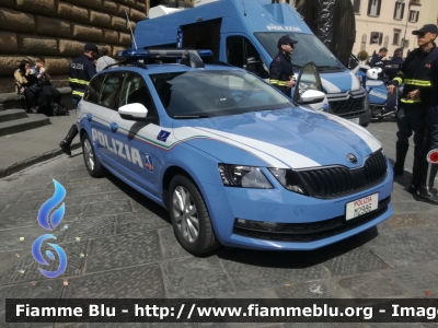 Skoda Octavia Wagon V serie
Polizia di Stato
Polizia Autostradale in servizio sulla rete Autostrade per l'Italia SPA
Allestimento Focaccia
POLIZIA M2986
Parole chiave: skoda octavia_wagon_Vserie POLIZIAM2986