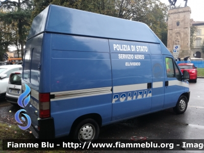 Fiat Ducato Maxi II serie
Polizia di Stato
Servizio Aereo
Elivideo
POLIZIA E3534
Parole chiave: Fiat Ducato_Maxi_IIserie POLIZIAE3534