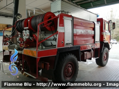 Iveco 90PC
Repubblica di San Marino
Polizia Civile
Sezione Antincendio
Allestimento Baribbi
RSM POLIZIA 045
Parole chiave: Iveco 90PC polizia_civile RSMPOLIZIA045