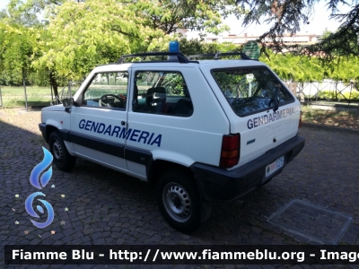 Fiat Panda II serie 4x4
Repubblica di San Marino
Gendarmeria
POLIZIA 125
Parole chiave: Fiat Panda_4x4_IIserie gendarmeria POLIZIA125