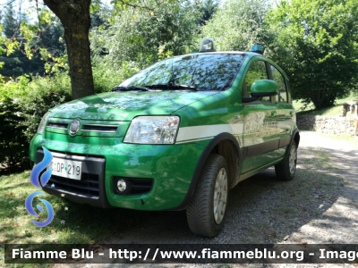 Fiat Nuova Panda I serie 4x4 Climbing
Carabinieri
Comando Carabinieri Unità per la tutela Forestale, Ambientale e Agroalimentare
CC DP 219
Parole chiave: Fiat Nuova_panda_Iserie_4x4 CCDP219