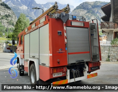 MAN LE 10.220 4x4
Vigili del Fuoco
Comando provinciale di Aosta
Distaccamento permanente di Courmayeur (AO)
AutoPompaSerbatoio allestimento BAI
VF 23056
Parole chiave: MAN LE_10.220_4x4 VF23056