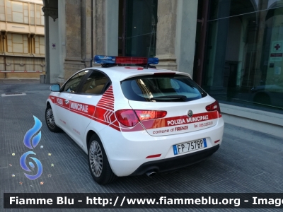 Alfa Romeo Nuova Giulietta restyle
Polizia Municipale di Firenze
Automezzo 91
Allestimento Bertazzoni
FP 757 BP
Parole chiave: Alfa_Romeo Nuova_Giulietta_restyle PM_Firenze FP757BP