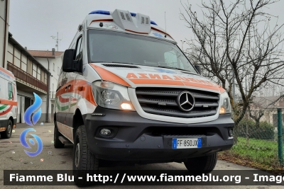 Mercedes-Benz Sprinter III serie restyle 4x4
Pubblica Assistenza Val di Sambro (BO)
Ambulanza
Automezzo S1
Allestimento Alessi-Becagli
Parole chiave: Mercedes-Benz Sprinter_IIIserie_4x4 pubblica_assistenza_val_di_sambro