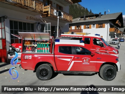 Mercedes-Benz Classe X
Vigili del Fuoco
Comando Provinciale di Belluno
Distaccamento Volontario di Arabba - Livinallongo (BL)
Studafuoc da Fodóm
Allestimento Rosenbauer
VF 30934
Parole chiave: Mercedes-Benz Classe_X VF30934