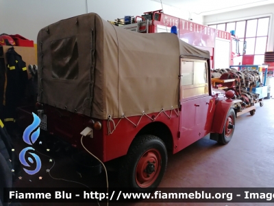 Fiat Campagnola I serie
Vigili del Fuoco
Comando Provinciale di Belluno
Distaccamento Volontario di Arabba - Livinallongo (BL)
Studafuoc da Fodóm
VF 10565
Parole chiave: Fiat Campagnola_Iserie VF10565