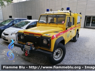 Land Rover Defender 130
Vigilanza Antincendi Boschivi
Sezione di Fiesole (FI)
Automezzo 46
Parole chiave: Land Rover Defender_130 vab_fiesole