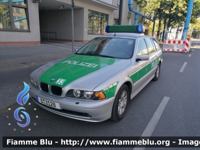 BMW 520 E39 Touring
Deutschland - Germania
Polizei Berlin - Polizia di Berlino
B - 3128
Parole chiave: BMW 520_E39_Touring Polizei_Berlin