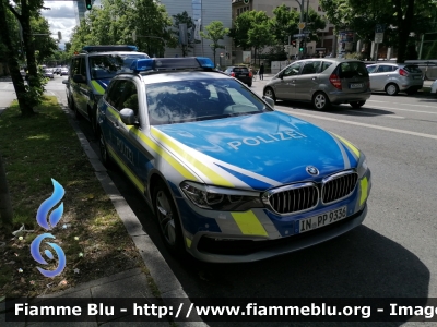 BMW 520 Touring G30
Deutschland - Germania
Landespolizei Bayern - Polizia di Stato della Baviera
Streifenwagen - Autopattuglia

Parole chiave: BMW 520_Touring_G30 polizei_bayern