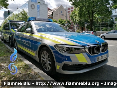 BMW 520 Touring G30
Deutschland - Germania
Landespolizei Bayern - Polizia di Stato della Baviera
Streifenwagen - Autopattuglia

Parole chiave: BMW 520_Touring_G30 polizei_bayern