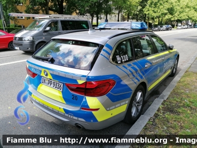 BMW 520 Touring G30
Deutschland - Germania
Landespolizei Bayern - Polizia di Stato della Baviera
Streifenwagen - Autopattuglia

Parole chiave: BMW 520_Touring_G30 polizei_bayern