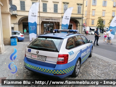 Škoda Octavia Wagon V serie
Polizia di Stato
Polizia Stradale
Allestimento Focaccia
Decorazione Grafica Artlantis
POLIZIA M5303
Parole chiave: Skoda Octavia_wagon_Vserie POLIZIAM5303