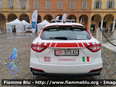 Maserati Levante
Croce Rossa Italiana
Comitato di Modena
CRI 975 AG

Parole chiave: Maserati Levante CRI975AG