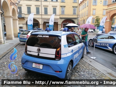 Volkswagen e-up! 
Polizia di Stato
POLIZIA E8318
Parole chiave: Volkswagen e-up! POLIZIAE8318