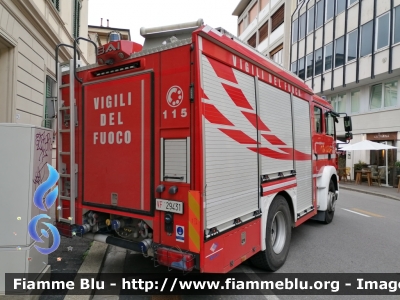 Man TGM 15.250 II serie
Vigili del Fuoco
Comando Provinciale di Firenze
Distaccamento Permanente di Firenze Ovest
AutoPompaSerbatoio allestimento BAI
VF 29431
Parole chiave: MAN TGM_15.250_IIserie