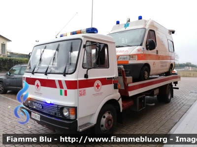 Iveco 79-13
Croce Rossa Italiana
Comitato di Piacenza
Museo Storico
Carro attrezzi per recupero e trasporto mezzi storici
Allestimento Isoli
PC 29 30-07
CRI 087 ZA

Veicolo impiegato nel trasporto di un'ambulanza verso il Museo.
Parole chiave: Fiat_Iveco_79-13