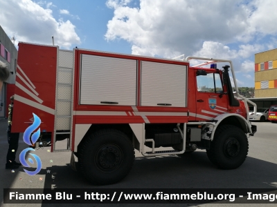 Mercedes-Benz Unimog 
Republika Slovenija - Repubblica Slovena
Gasilska Brigada Koper - Vigili del Fuoco Capodistria
AutoPompaSerbatoio per incendi boschivi
Automezzo 5
Allestimento BAI
KP GB-05
Parole chiave: Mercedes-Benz unimog Gasilska_brigada_koper