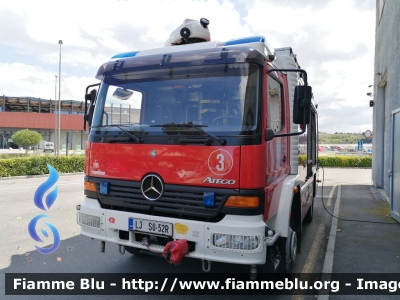 Mercedes-Benz Atego
Republika Slovenija - Repubblica Slovena
Gasilska Brigada Koper - Vigili del Fuoco Capodistria
AutoPompaSerbatoio per soccorso in galleria
Automezzo 3
Allestimento Rosenbauer
Parole chiave: Mercedes-Benz unimog Gasilska_brigada_koper