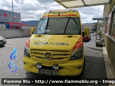 Mercedes-Benz Sprinter III serie restyle
Republika Slovenija - Repubblica Slovena
Zdravstveni dom Koper - Casa della Sanità di Capodistria
Ambulanza di emergenza con medico a bordo
Allestimento Meditra
Parole chiave: Mercedes-Benz Sprinter_IIIserie_restyle Slovenija