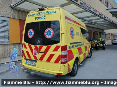 Mercedes-Benz Sprinter III serie restyle
Republika Slovenija - Repubblica Slovena
Zdravstveni dom Koper - Casa della Sanità di Capodistria
Ambulanza di emergenza con medico a bordo
Allestimento Meditra
Parole chiave: Mercedes-Benz Sprinter_IIIserie_restyle Slovenija