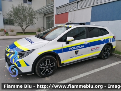 Toyota Corolla Hybrid Station Wagon XII serie
Republika Slovenija - Repubblica Slovena
Policija - Polizia
P - 03 450
Parole chiave: Toyota Corolla_Hybrid_station_wagon_XIIserie policija