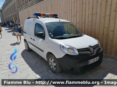 Renault Kangoo II serie
France - Francia
Surveillance Domaine Versailles - Sorveglianza della Tenuta di Versailles
Parole chiave: Renault_kangoo_IIserie surveillance_domaine_versailles