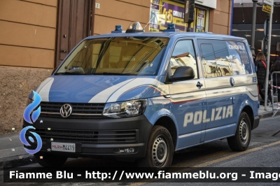 Volkswagen Transporter T6
Polizia di Stato
Unita' Cinofile
Allestimento BAI
POLIZIA M4419
Parole chiave: Volkswagen Transporter_T6 PoliziaM4419