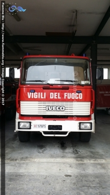 Iveco 190-26
Vigili del Fuoco
Comando Provinciale di Pescara
AutoBottePompa allestimento Baribbi
*ricondizionato*
VF 17075
Parole chiave: Iveco 190-26 VF17075