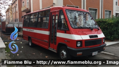 Iveco Daily 49-10 I serie
Vigili del Fuoco
Comando Provinciale di Pescara
Distaccamento Aeroportuale
VF16312
Parole chiave: Iveco Daily_49-10_Iserie VF16312