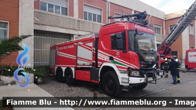 Scania XT P500 6x6
Vigili del Fuoco
Comando Provinciale di Pescara
Distaccamento Aeroportuale di Pescara
AutoIdroSchiumaPolvere allestito BAI
VF 29884
Parole chiave: VF29884