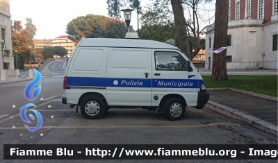 Piaggio Porter II serie
Polizia Municipale Pescara
Parole chiave: Piaggio Porter_IIserie