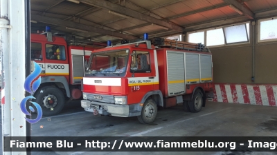 Iveco Zeta 65-12
Vigili del Fuoco
Comando Provinciale di Roma
Distaccamento Nomentano
Allestimento Baribbi
VF 17209
Parole chiave: Iveco Zeta 65-12 VF17209