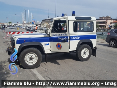 Land Rover Defender 90
Polizia Municipale
Bellaria - Igea Marina (RN)
Nucleo Cinofilo
Parole chiave: Land-Rover Defender_90