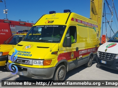 Iveco Daily III serie
Corpo Nazionale Soccorso Alpino e Speleologico
Soccorso Alpino e Speleologico Emilia-Romagna (SAER)
XII Zona - SA700
Parole chiave: Iveco Daily_IIIserie