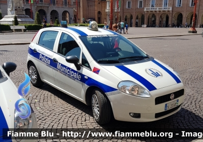 Fiat Grande Punto
Polizia Municipale Cesenatico
A12
Parole chiave: Fiat Grande_Punto