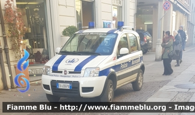 Fiat Nuova Panda I serie
Polizia Municipale
Associazione Intercomunale della Pianura Forlivese
Comune di Forlì
Forlì 40
Parole chiave: Fiat Nuova_Panda_Iserie