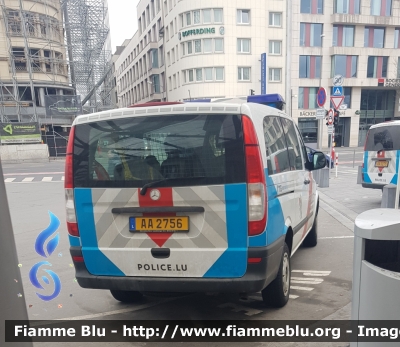 Mercedes-Benz Vito
Grand-Duché de Luxembourg - Großherzogtum Luxemburg - Grousherzogdem Lëtzebuerg - Lussemburgo 
Police
Parole chiave: Mercedes-Benz Vito