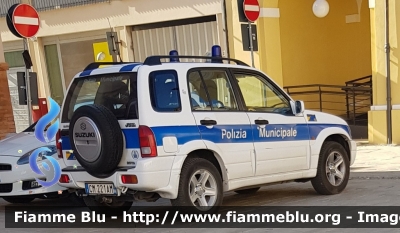 Suzuky Gran Vitara
Polizia Municipale Cervia
Cervia 13
Parole chiave: Suzuky Gran_Vitara