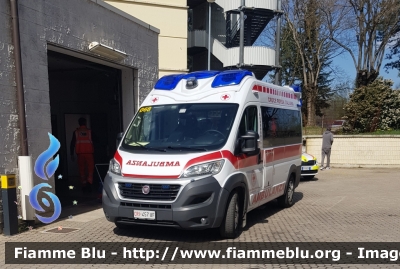 Fiat Ducato X290
Croce Rossa Italiana
Comitato Provinciale di Forlì
Fc 47 11-27
CRI 457 AF
Forli 68
Parole chiave: Fiat DucatoX290 CRI457AF Ambulanza