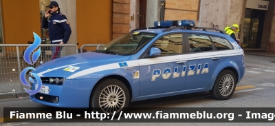 Alfa-Romeo 159 Sportwagon Q4
Polizia di Stato
Polizia Stradale
POLIZIA H0754
Parole chiave: Alfa-Romeo 159 POLIZIAH0754