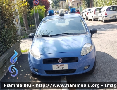 Fiat Grande Punto
Polizia di Stato
POLIZIA H4535
Parole chiave: Fiat Grande_Punto POLIZIAH4535