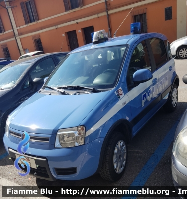 Fiat Nuova Panda 4x4 I serie
Polizia di Stato
POLIZIA H5277
Parole chiave: Fiat Nuova_Panda_4x4_Iserie POLIZIAH5277