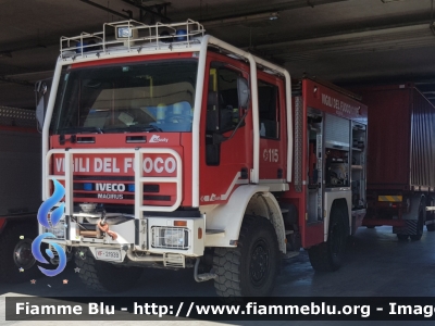 Iveco Grizzly 140E24 4x4 I serie
Vigili del Fuoco
Comando Provinciale di Bologna
AutoPompaSerbatoio allestimento Iveco-Magirus
VF21939
Parole chiave: Iveco Grizzly_140E24_4x4_Iserie VF21039