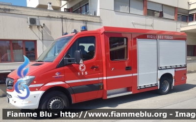 Mercedes-Benz Sprinter III serie restyle
Vigili del Fuoco
Comando Provinciale di Bologna
Soccorso Ferroviario
Allestimento Bai
VF 28022
Parole chiave: Mercedes-Benz Sprinter_IIIserie_restyle VF28022