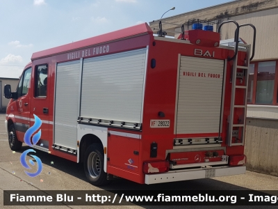 Mercedes-Benz Sprinter III serie restyle
Vigili del Fuoco
Comando Provinciale di Bologna
Soccorso Ferroviario
Allestimento Bai
VF 28022
Parole chiave: Mercedes-Benz Sprinter_IIIserie_restyle VF28022