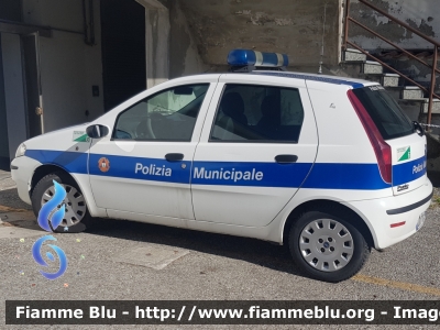 Fiat Punto III Serie
Polizia Municipale
Comunità Montana Appennino Forlivese
6
Parole chiave: Fiat Punto_IIISerie