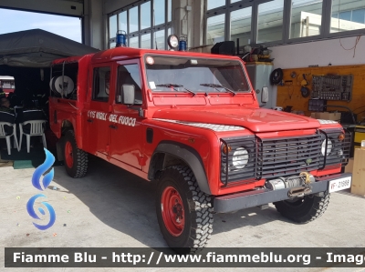 Land Rover Defender 130
Vigili del Fuoco
Comando Provinciale di Forlì Cesena
Distaccamento Volontario di Savignano sul Rubicone
VF 21988
Parole chiave: Land-Rover Defender_130 VF21988