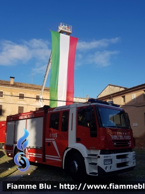 Iveco Stralis AF190S40 I serie
Vigili del Fuoco
Comando Provinciale di Forlì-Cesena
AutoPompaSerbatoio
VF 23949
Parole chiave: Iveco Stralis_AF190S40_Iserie VF23949 Santa_Barbara_2019