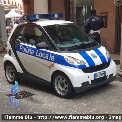 Smart Fortwo II serie restyle
Polizia Municipale
Associazione Intercomunale della Pianura Forlivese
Comune di Forlì
Forli 60
Parole chiave: Smart Fortwo_IIserie_restyle